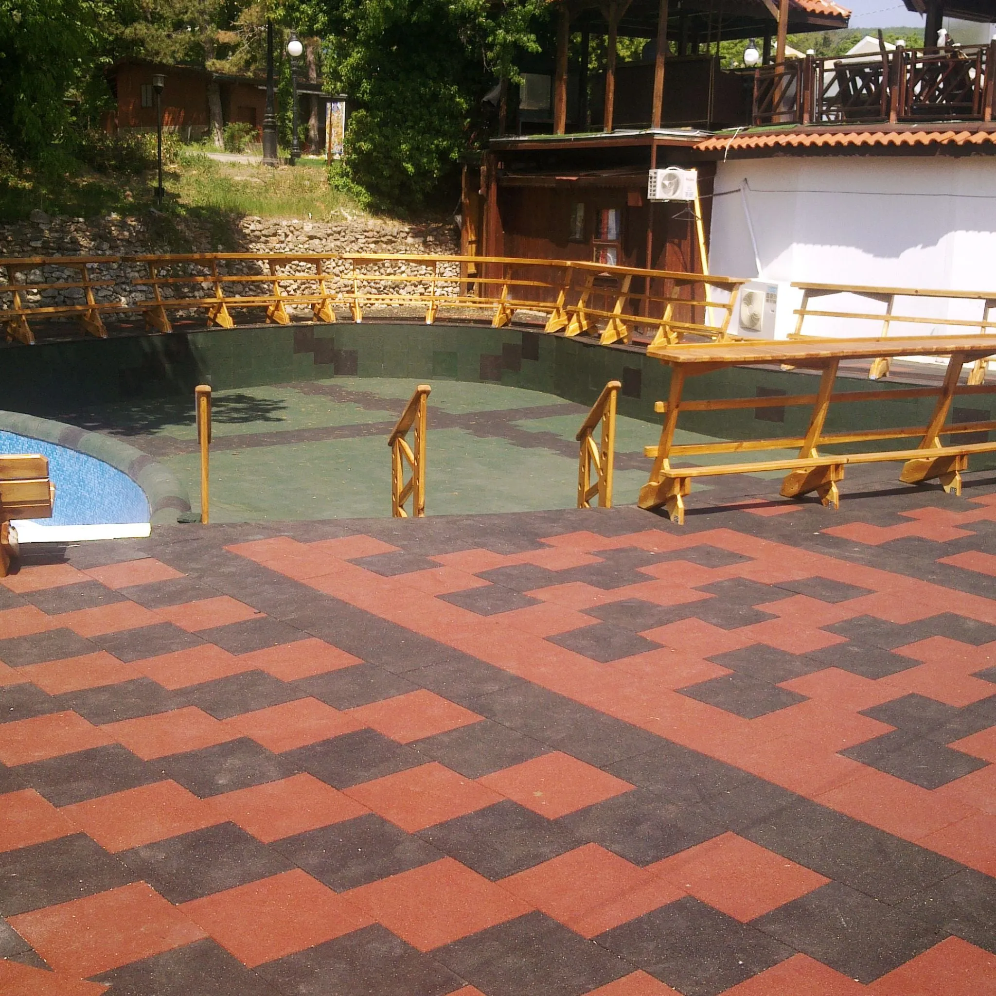 Cannons UK 50cm x 50cm x 20mm Rubber Playground Tiles (bulk discounts available)