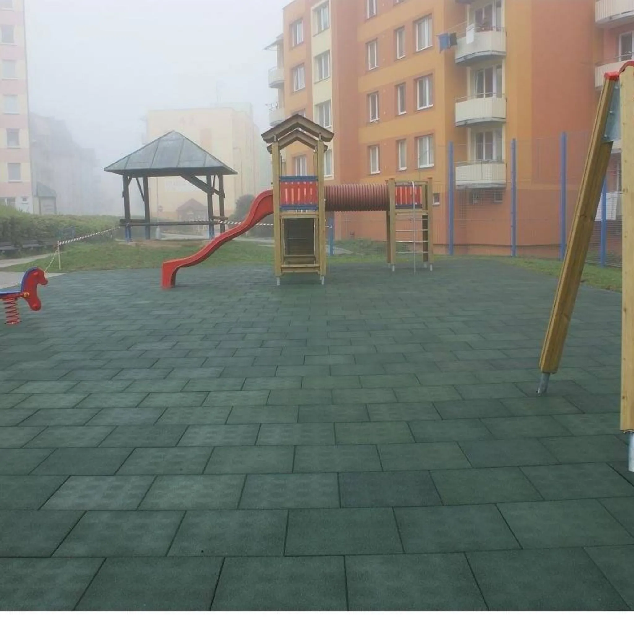 Cannons UK 50cm x 50cm x 20mm Rubber Playground Tiles (bulk discounts available)