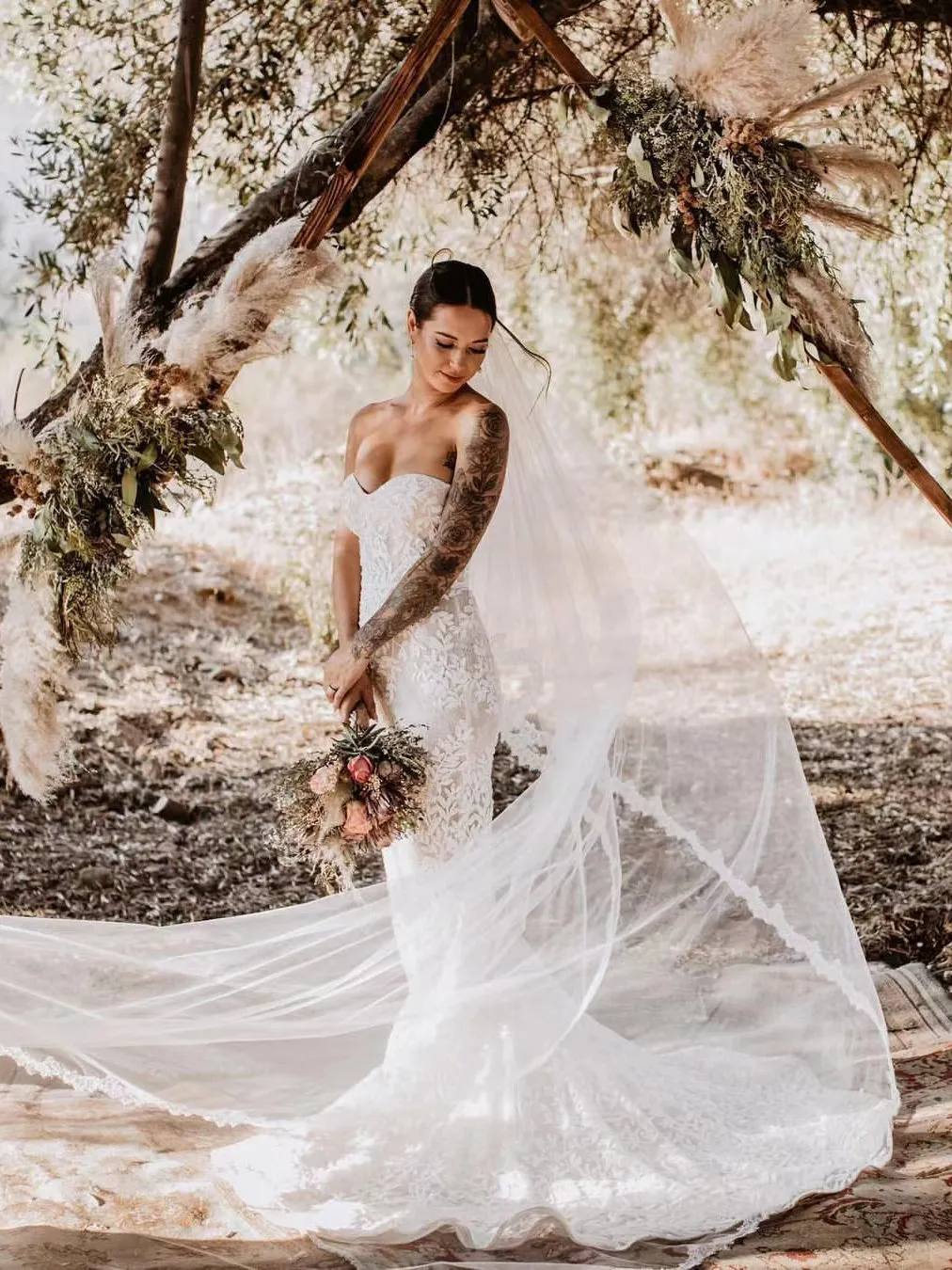 Chic Mermaid Sweetheart Sleeveless Rustic Lace Wedding Gowns Court Train Wedding Dresses MLH0501