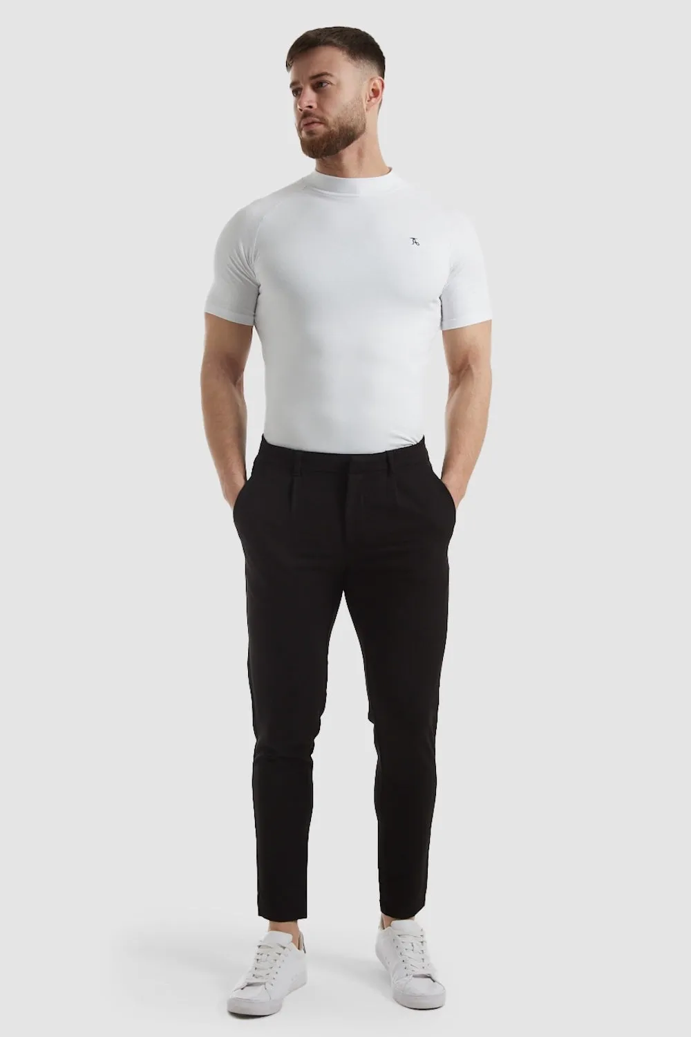 Cropped Pleated Pants in Black
