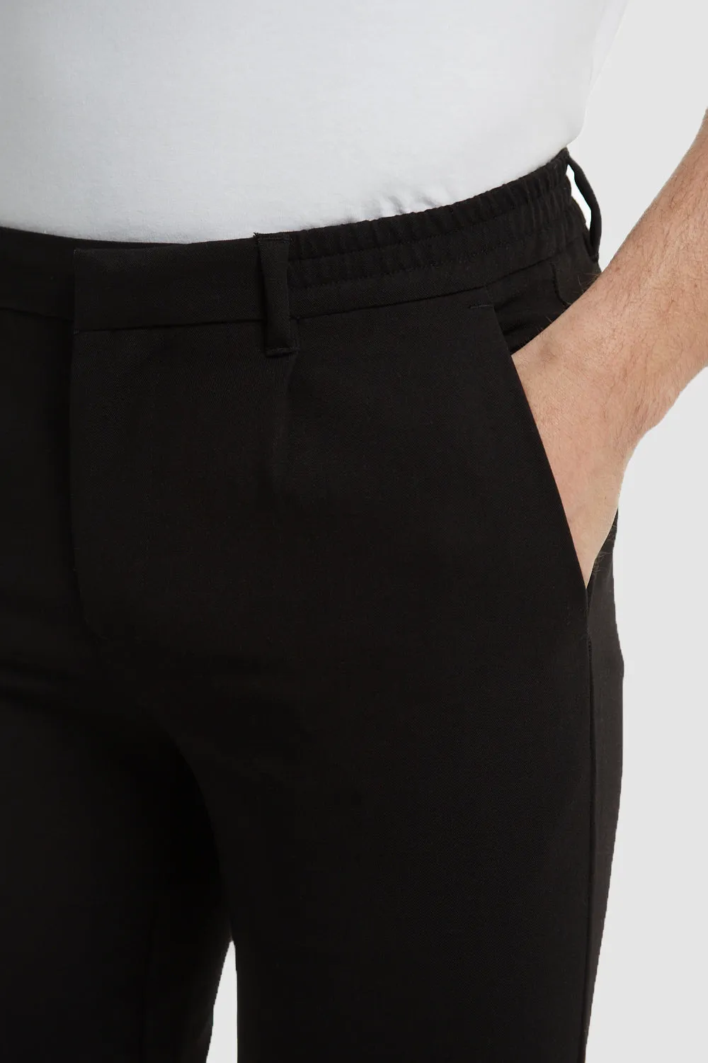 Cropped Pleated Pants in Black