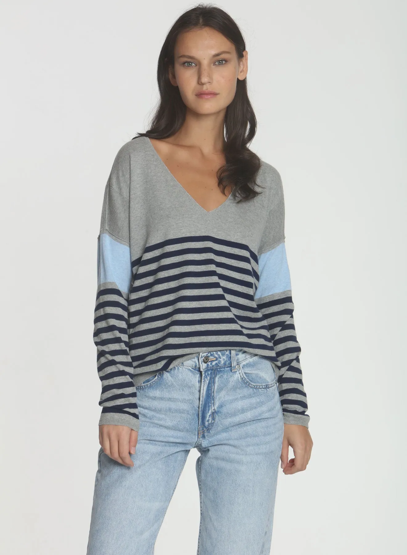 Lindsey Stripe Vee - Fog/navy